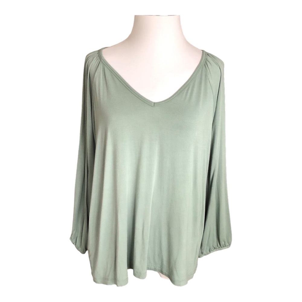 KATE QUINN V NECK LOOSE FITTING SOFT GREEN TUNIC TOP SIZE XL